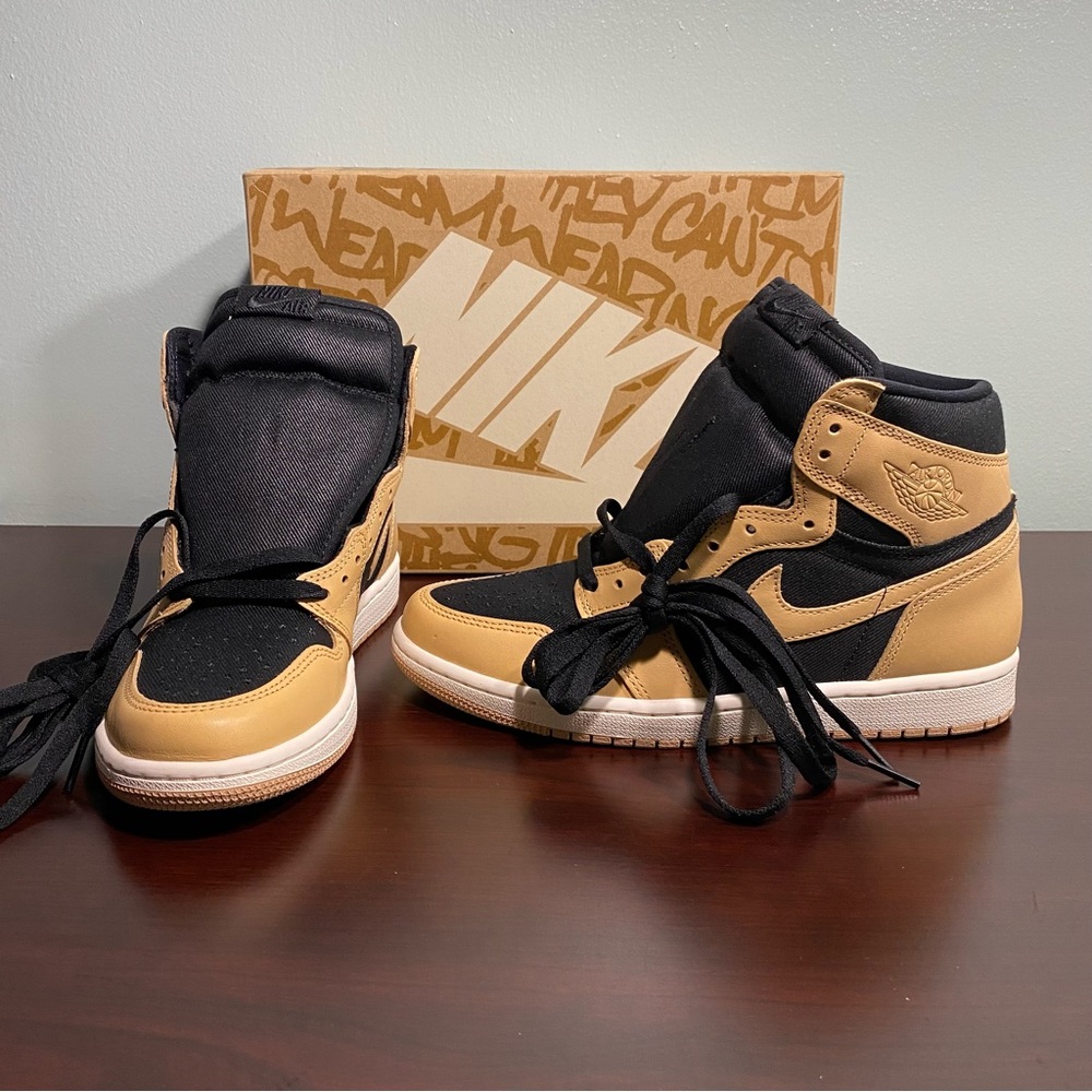 🚫SOLD🚫 Nike Air Jordan 1 Retro High OG ‘Heirloom’ - Picture 6 of 12